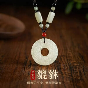 00a7a501-304d-4a7b-a490-1532eeaf9a0e.jpeg.a.jpg Peace - buckle and Pixiu Necklace, a niche - style piece suitable for both women and men. Ideal as a New Year, festival, or birthday gift for your girlfriend or boyfriend