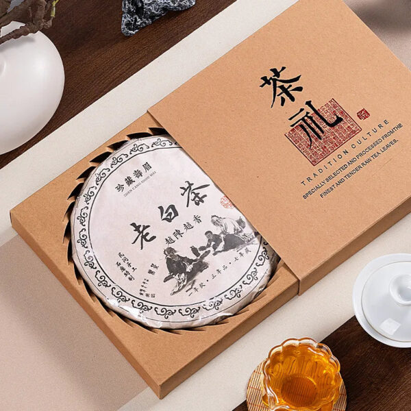 296fd220-6621-4118-96a0-78a78fad21df.jpg Fuding Old White Tea 2015 Authentic Shoumei Strong Aroma Tea Aged Gongmei Tea Cake Gift Box Set for Gift Giving 350g