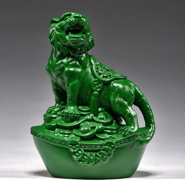 Mahogany carving tiger ornaments, for home decoration in the living room. It's the tiger among the twelve Chinese zodiac animals, which can safeguard the house, attract wealth and serve as tabletop decorations for gifts. They are solid wood handicrafts.