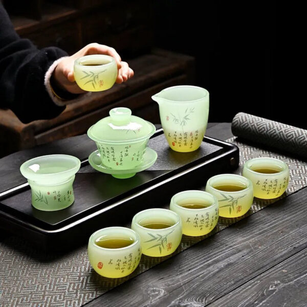 44049b99-77e5-4d0e-8ece-39af0d8e74f1.jpeg.a.jpg Simple complete set of loure jade porcelain kung fu tea set, suitable for household, living room, office, receiving guests, high-end business and gift box
