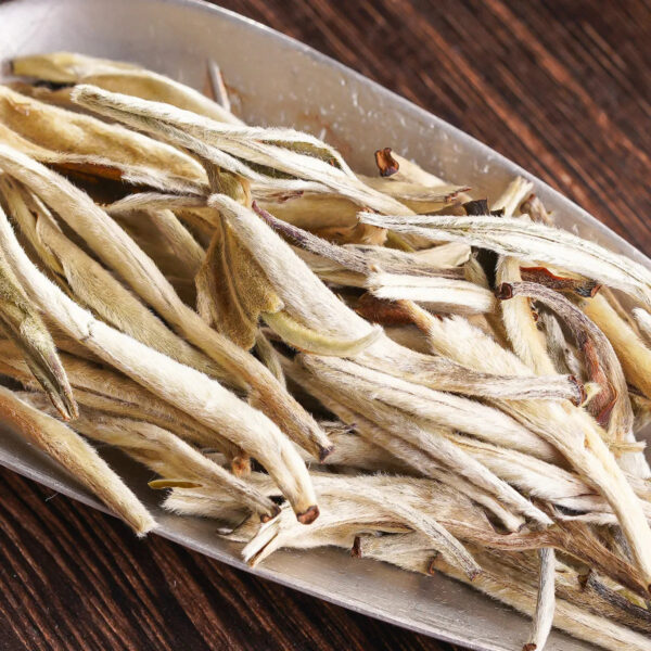 4dad165e-3684-4d57-94f0-1c9e0c581e1c.jpg Authentic Premium Baihao Yinzhen, 18 Small Cans of Tea, Buds Before the Pure Brightness Festival, Fuding White Tea, High-End Gift Box