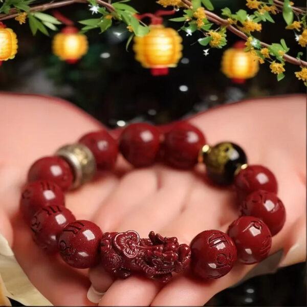 Cinnabar Pixiu Bracelet, a Protection Amulet for the Year of the Snake. This is an ideal high - end gift for relatives and friends, symbolizing peace and good fortune.