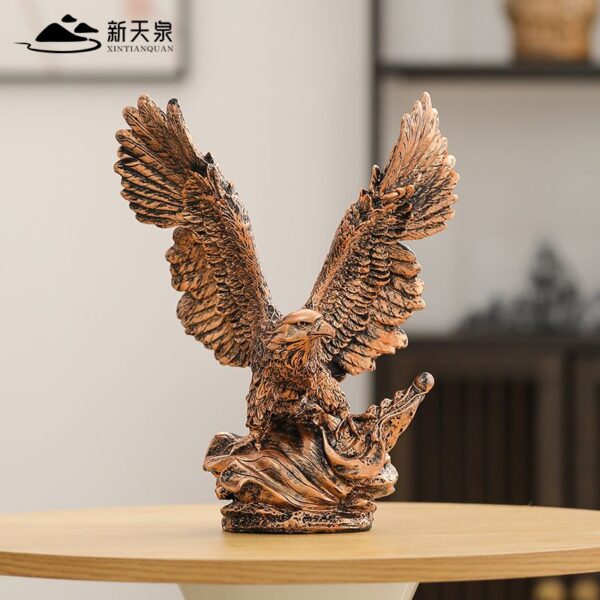 7ed7002e-8027-433d-945d-ae82fe8c8f89.jpg Grand Ambition Eagle Ornament - High-End Decoration for Office, Study, or Tea Table. Ideal Gift for Grand Openings and Housewarmings.