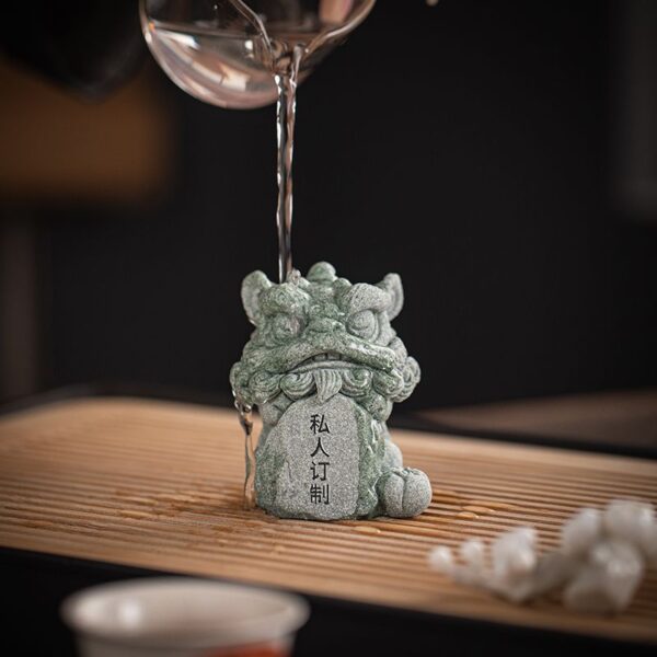 7ff709bb-afef-437e-9808-b2fa2f1dc9bc.jpg Creative Customized Good Fortune Lion Dance Tea Pets Set —— Traditional Chinese Lion Dance Charm for Prosperity & Home Decor