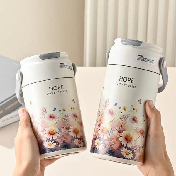 bc10d651-de09-4b11-aea9-cae4db715119.jpg 316 Stainless Steel Ins Fashionable Flower Tea Thermos Cup for Women with Tea Strainer, Goji Berry, Tea Infusing and Tea Water Separation, Ideal for Gift-giving