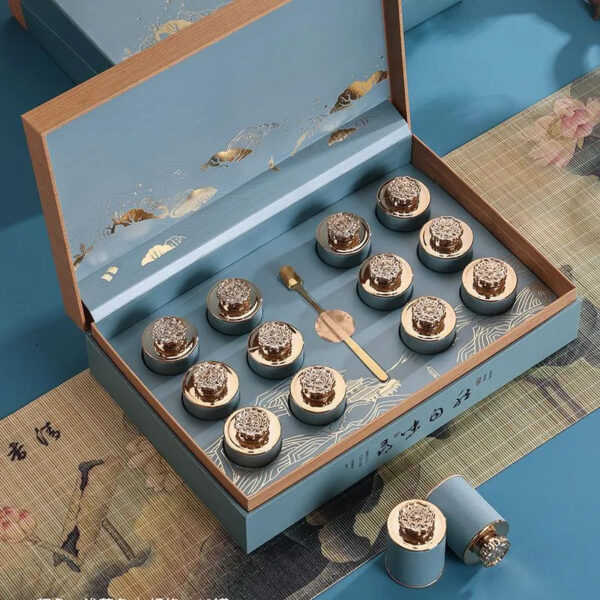 ee9d91ea-e4d6-4105-9723-1477c49746a2.jpeg.a.jpg Finest-grade Que She Green Tea of 2025 New Season, Picked Before Qingming Festival, from High-altitude Mountains. It's a tea with tender buds, comes in an affordable yet high-end gift box.